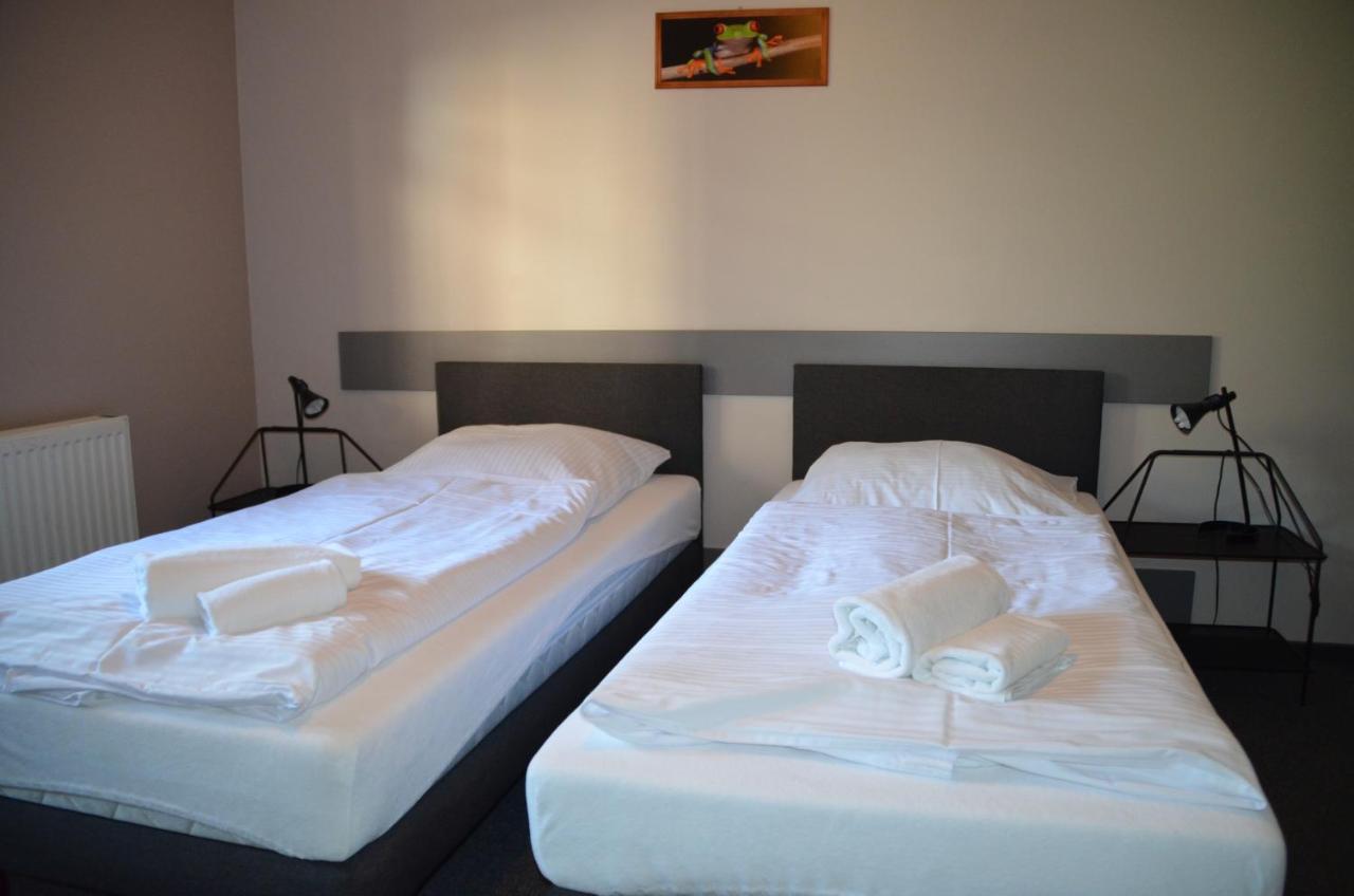 Hotel Tenis Chrzastowice Luaran gambar