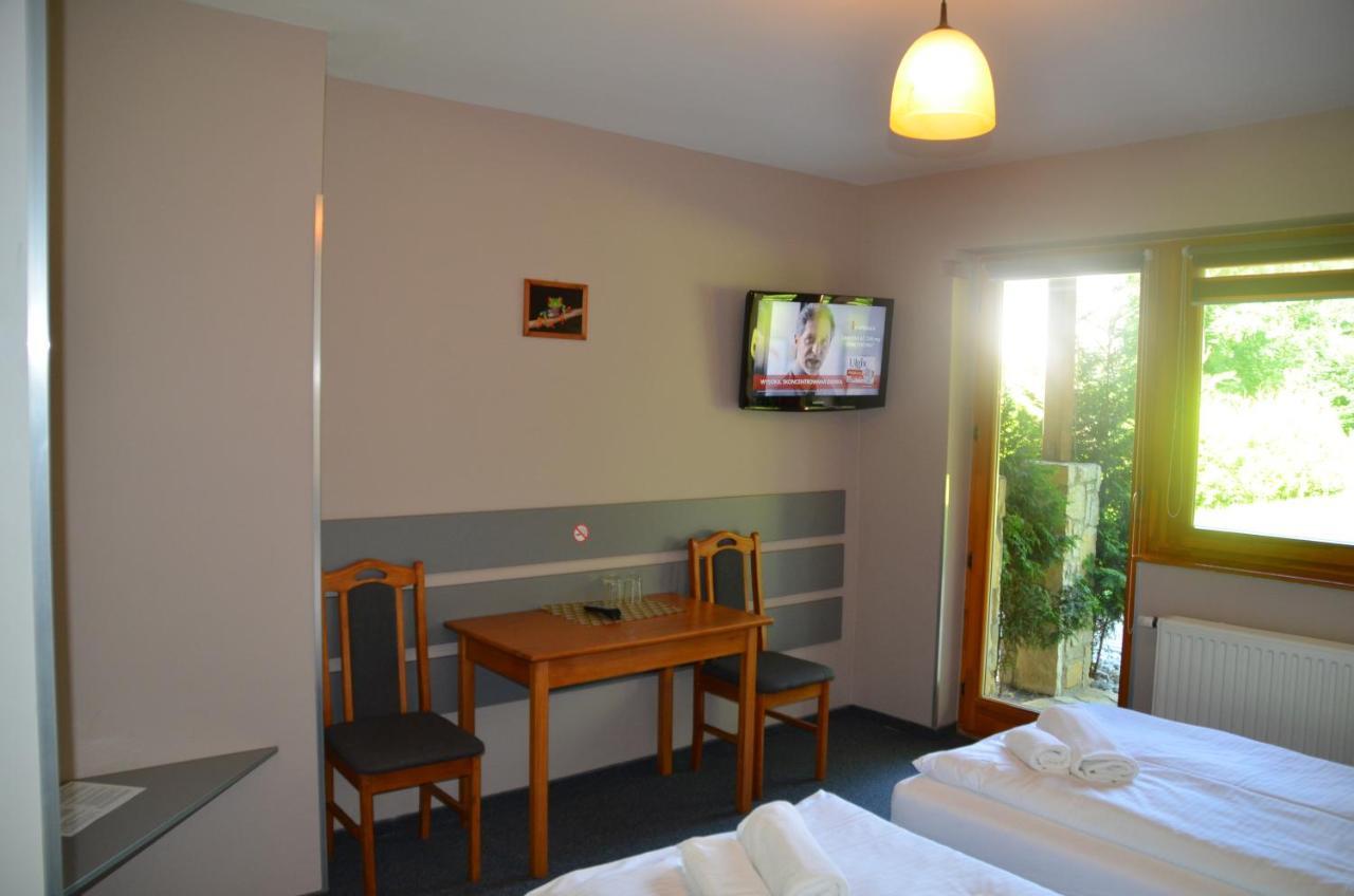 Hotel Tenis Chrzastowice Luaran gambar