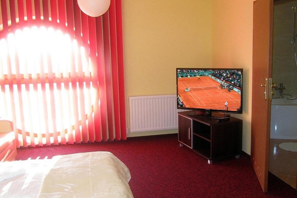Hotel Tenis Chrzastowice Bilik gambar