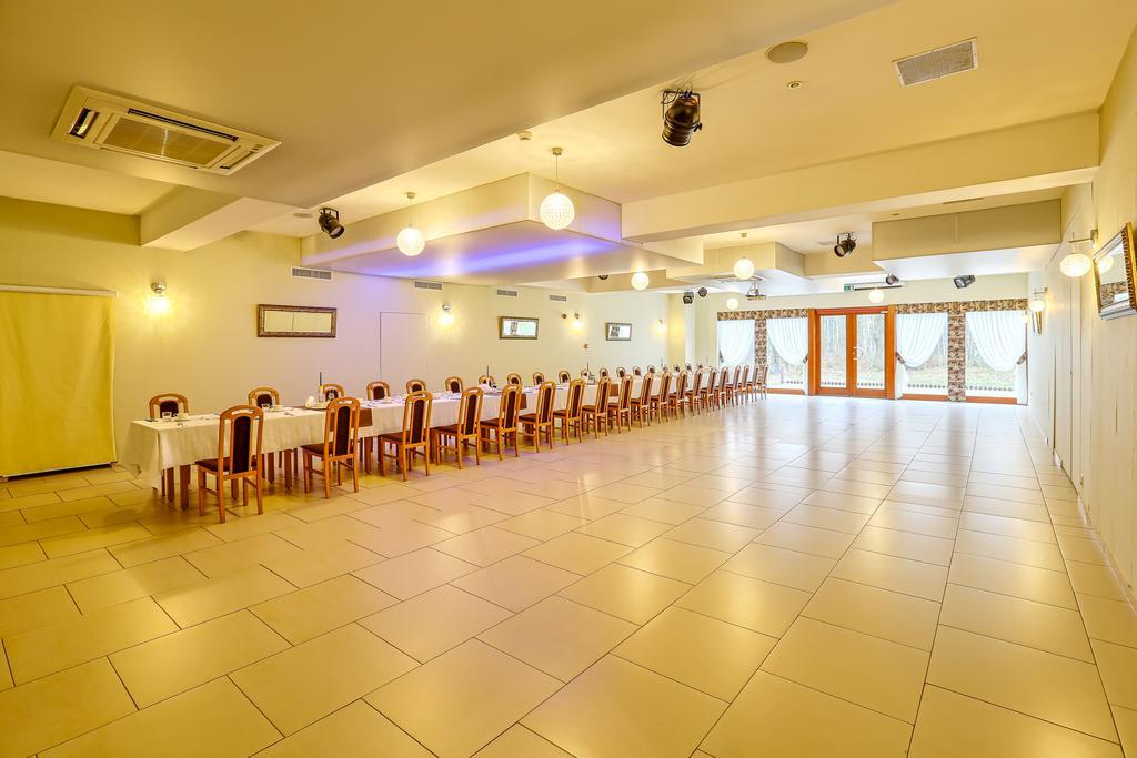 Hotel Tenis Chrzastowice Luaran gambar